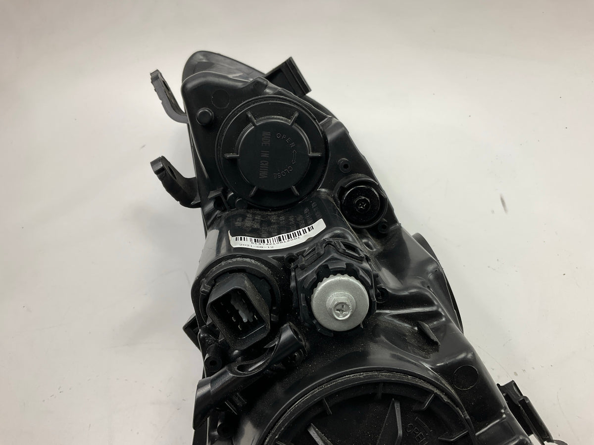 Cosmetic Damage - Aftermarket Left Drivers Headlight For 2014-16 Hyundai Elantra