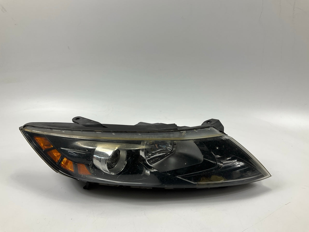 USED - Right Passengers Side Halogen Headlight Headlamp OEM For 12-13 Kia Optima