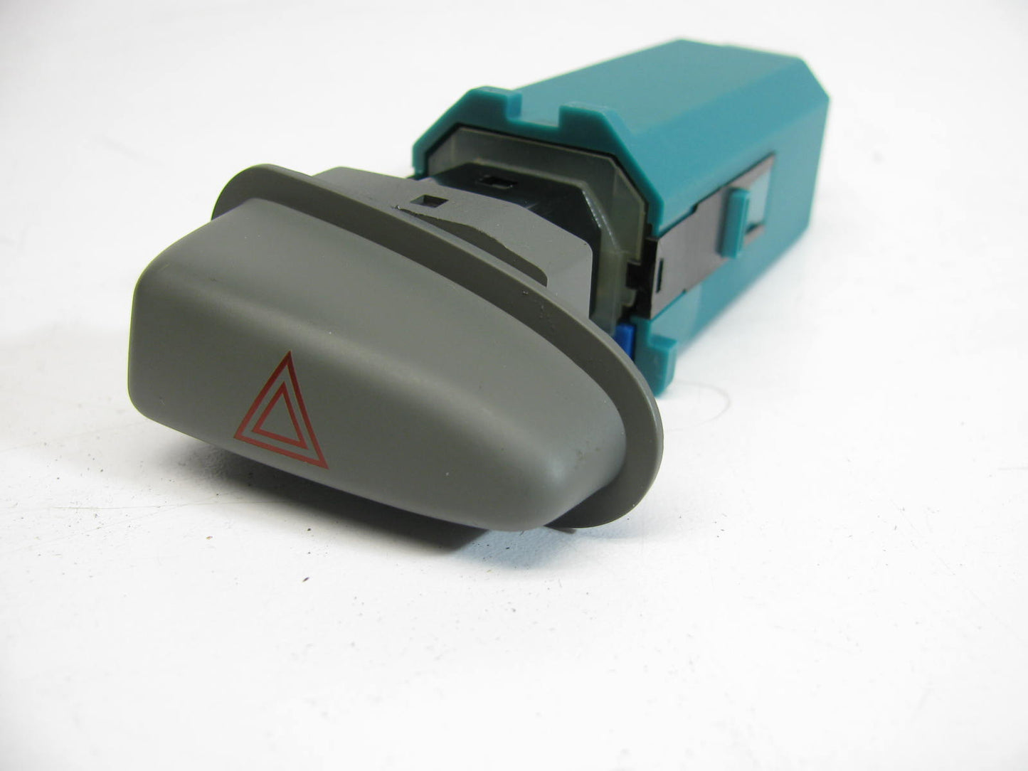 NEW - OUT OF BOX 924-605 Hazard Warning Switch 1999-2005 Pontiac Grand Am