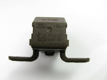 NEW - OUT OF BOX 92GG-14A267-AB Accessory Power Relay