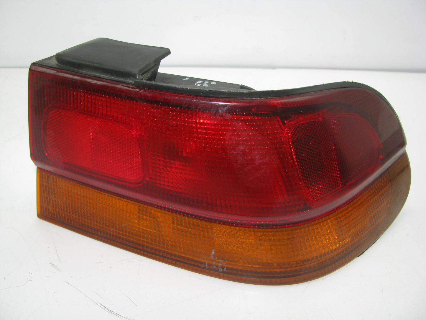 USED - 934-119-R-U Rear Right Passenger Tail Light Lamp For 94-95 Subaru Legacy