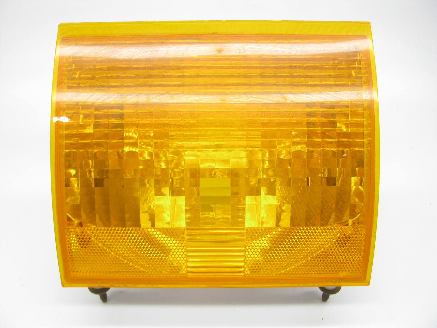 NEW OUT OF BOX - 938-048-001 Side Marker Light For Volvo E7 Heavy Duty Trucks