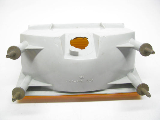 NEW OUT OF BOX - 938-048-001 Side Marker Light For Volvo E7 Heavy Duty Trucks