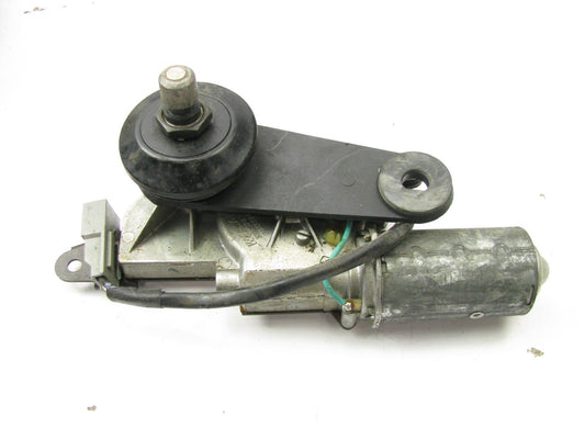 NEW - OUT OF BOX OEM 1996-1999 Ford Taurus REAR Wiper Motor WAGON F6DB-17404-AH