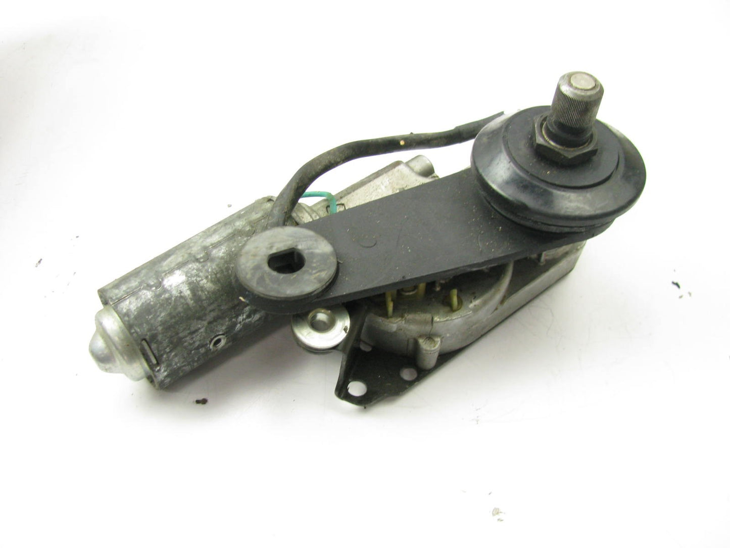 NEW - OUT OF BOX OEM 1996-1999 Ford Taurus REAR Wiper Motor WAGON F6DB-17404-AH