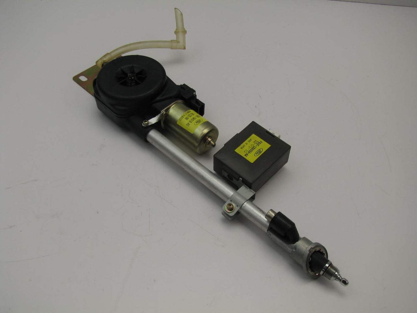 NEW - OUT OF BOX FORD 93BB-19A018-AG-COMPLETE Antenna 1995-2000 Contour Mystique