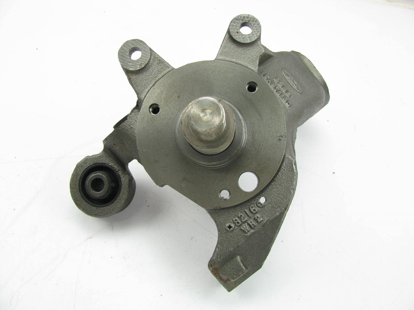 NEW - OUT OF BOX - OEM Ford 93BB-5A971-BD Steering Knuckle Spindle 93BB 5A971 BD