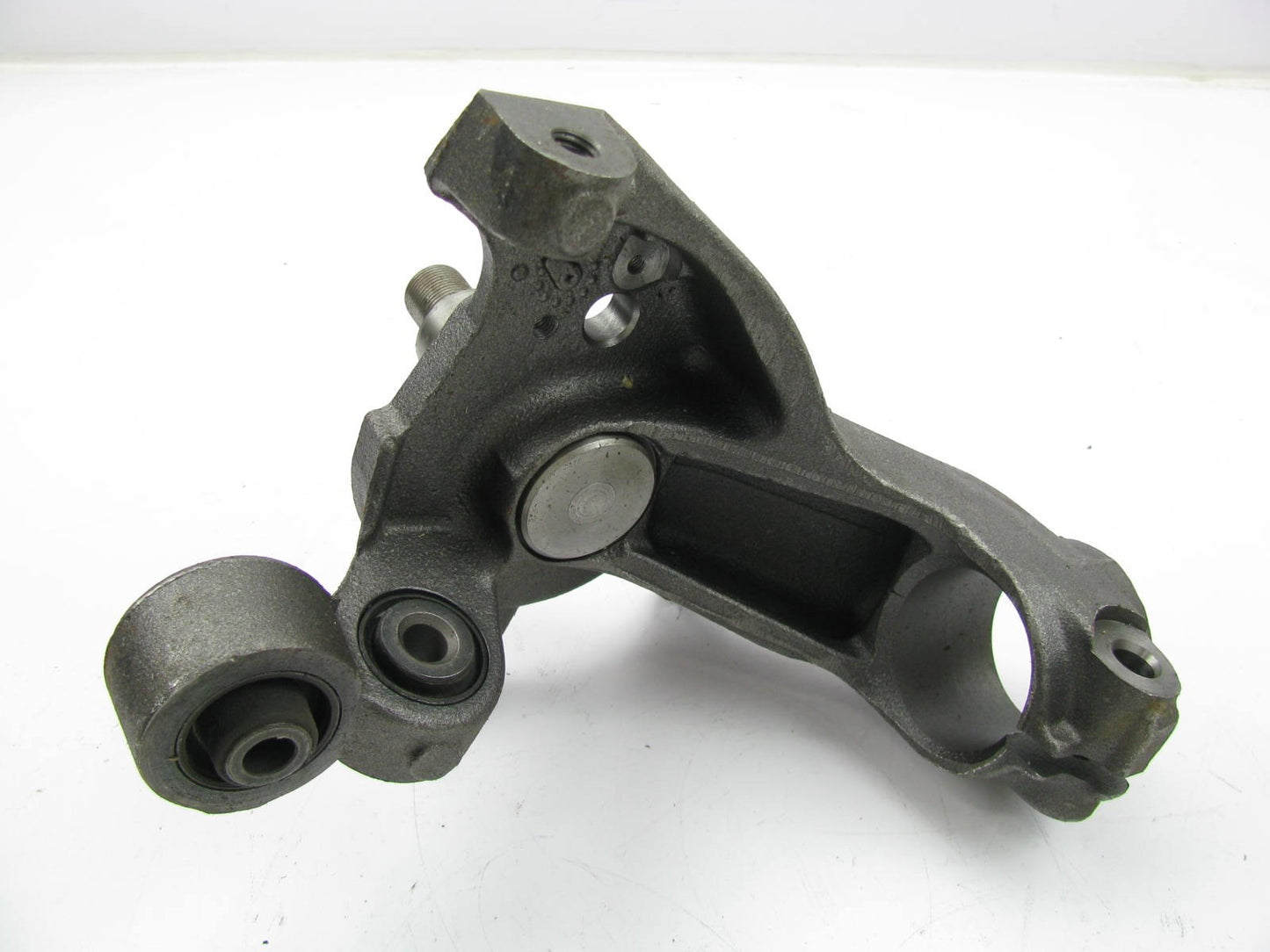 NEW - OUT OF BOX - OEM Ford 93BB-5A971-BD Steering Knuckle Spindle 93BB 5A971 BD