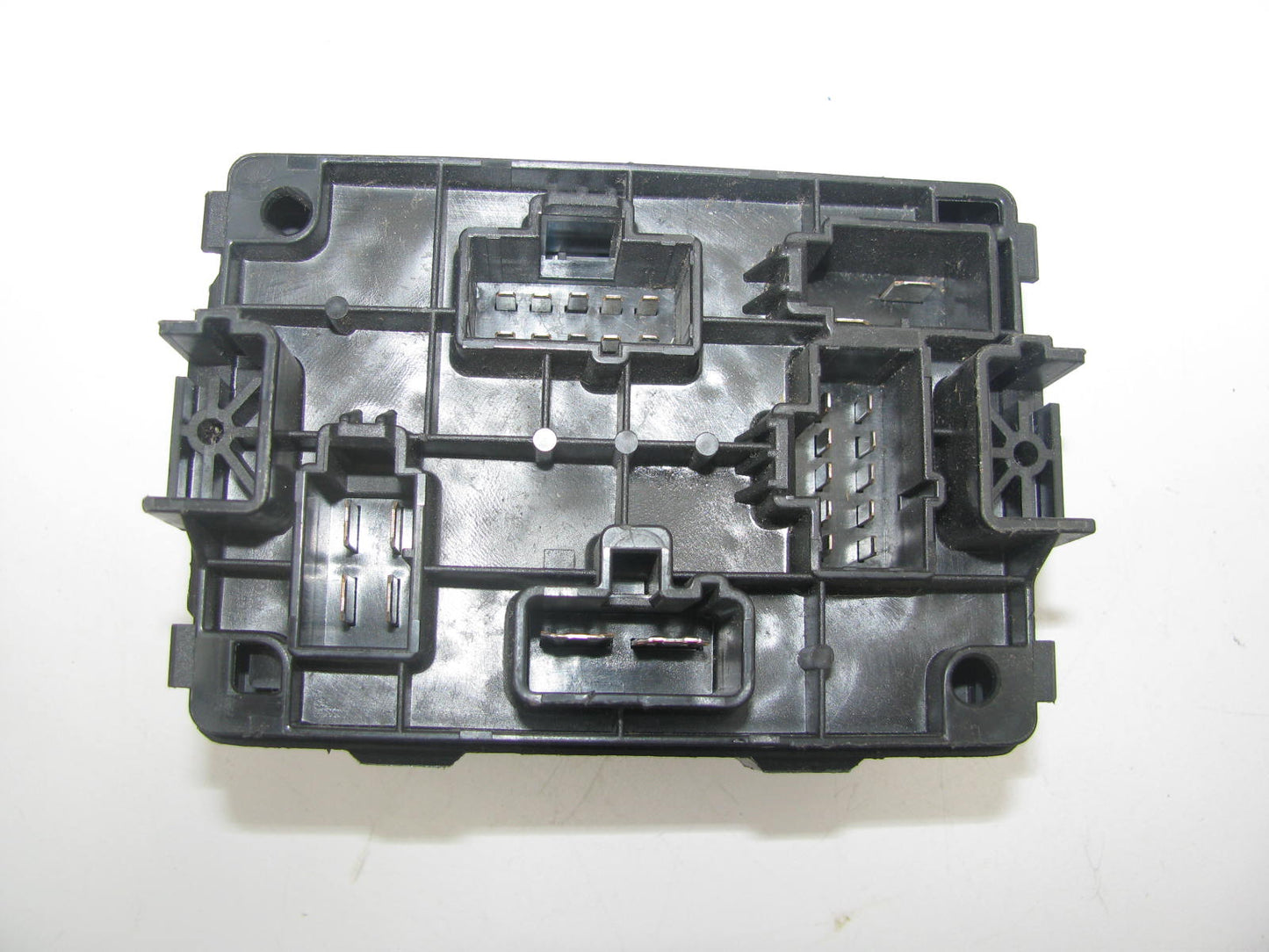 NEW - OUT OF BOX FORD 93BG-14A073-AE Fuse Junction Box 1995-98 Contour 2.5L-V6