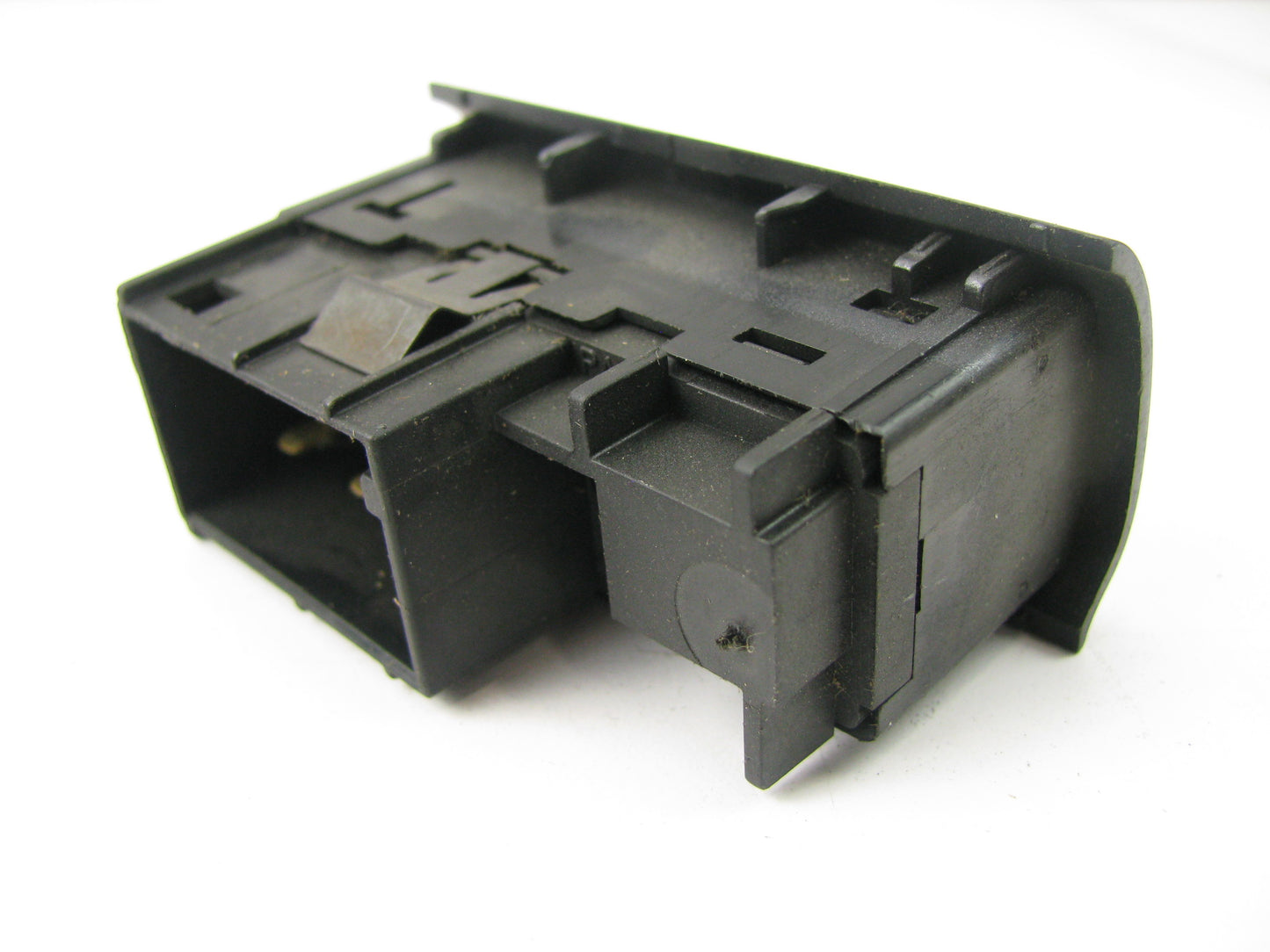 NEW - OUT OF BOX - OEM FORD 93BG-18C621-BA Rear Defrost Switch