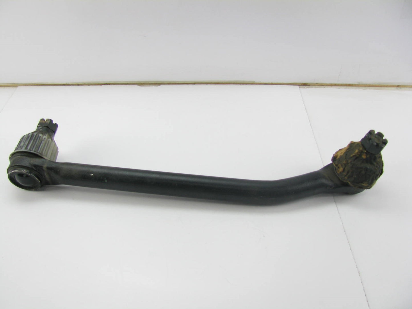 NEW - OUT OF BOX 1975-1976 FORD Truck 6,000-7,000 Lbs Axle Drag Link DS942