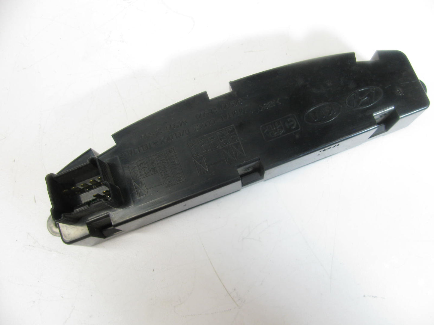 SOME SCRATCHES FROM STORAGE  NEW OEM  Digital Dash Clock Gauge For 07-09 Spectra