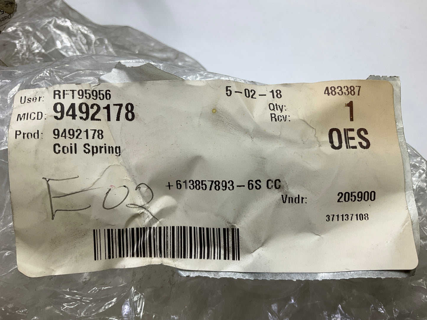 NEW UNTAGGED OEM Volvo 9492178 Front Coil Spring