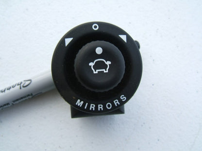 NEW - OUT OF BOX - OEM Ford 94BG-17B676-AA Power Mirror Control Switch