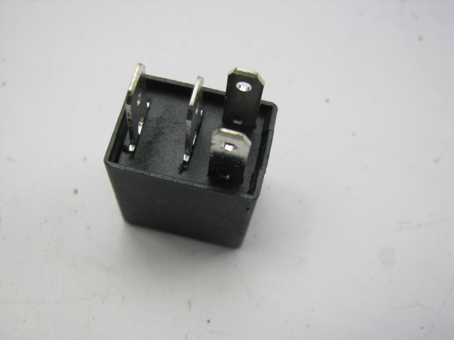 NEW - OUT OF BOX - MADE IN KOREA - 95224-2D000 Power Horn Relay