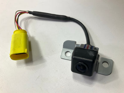 NEW UNBOXED OEM For Kia 95760-2P201 Rear View Backup Camera