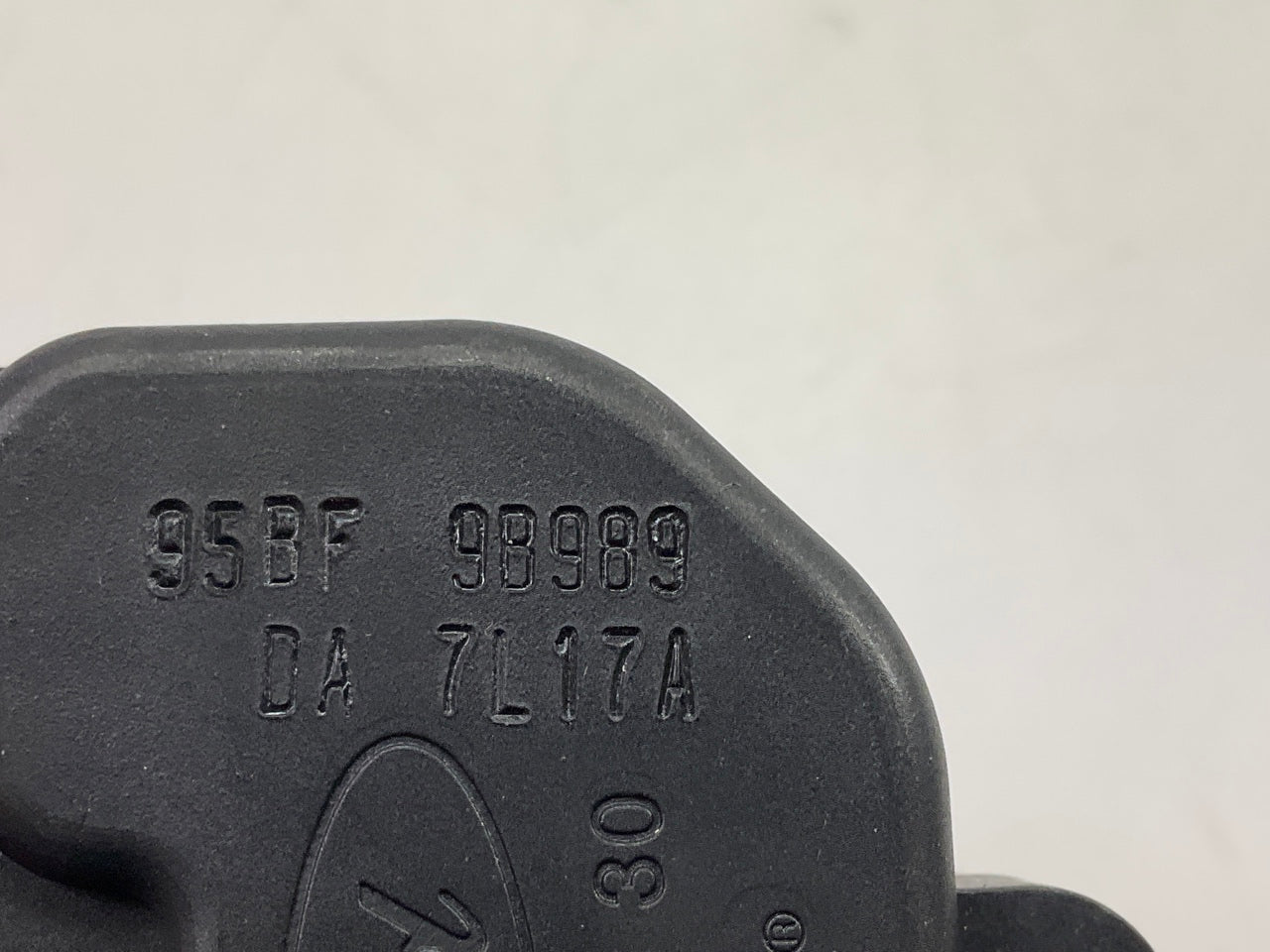 NEW UNBOXED OEM Ford 95BF-9B989-DA Throttle Position Sensor TPS