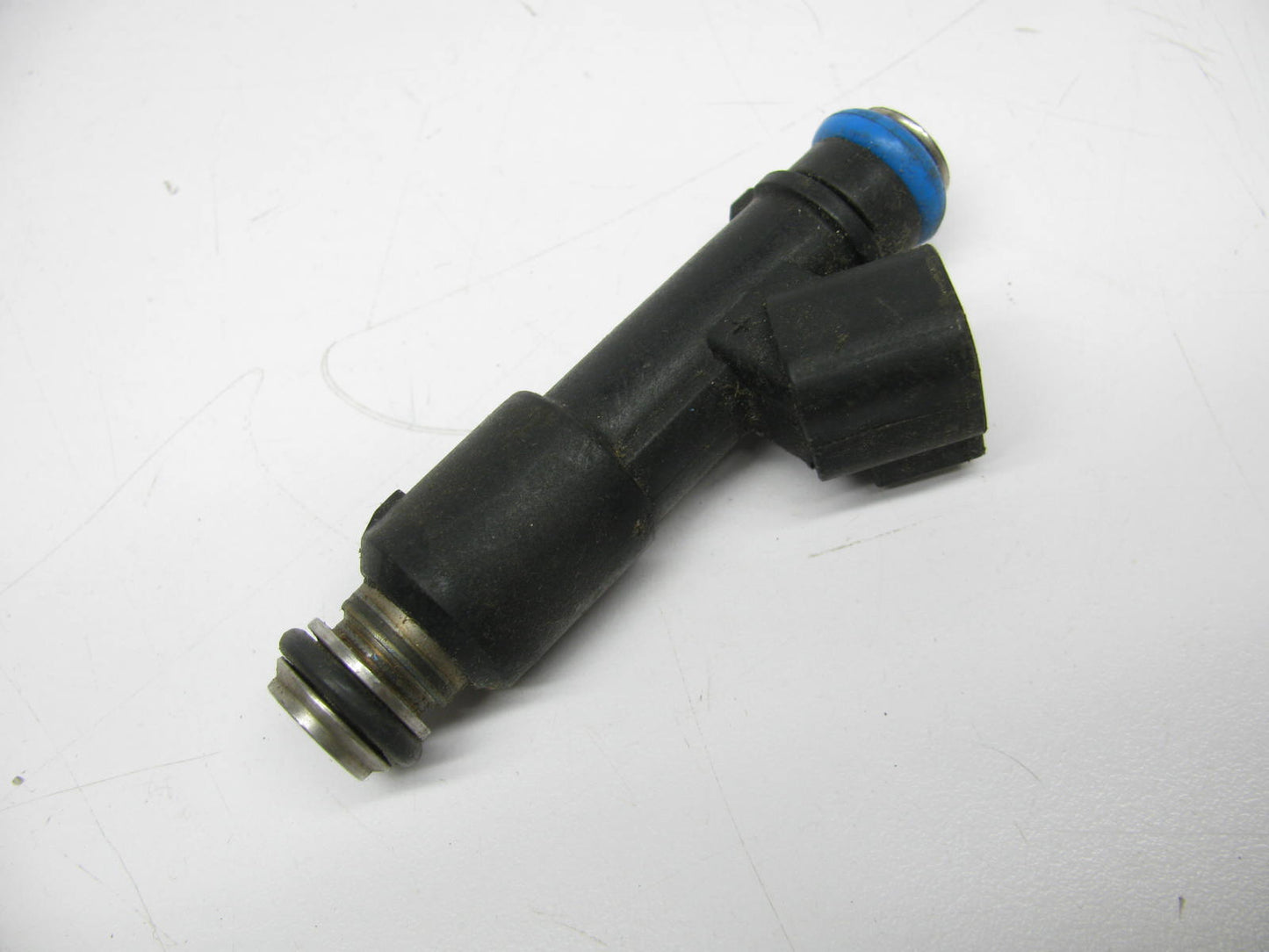 NEW - UNBOXED - OEM 96493843 Fuel Injector