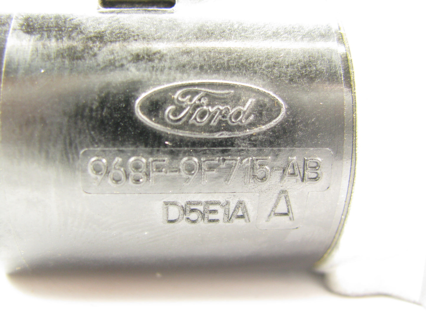 NEW - OUT OF BOX - OEM Ford 968F-9F715-AB Idle Air Control Valve IAC