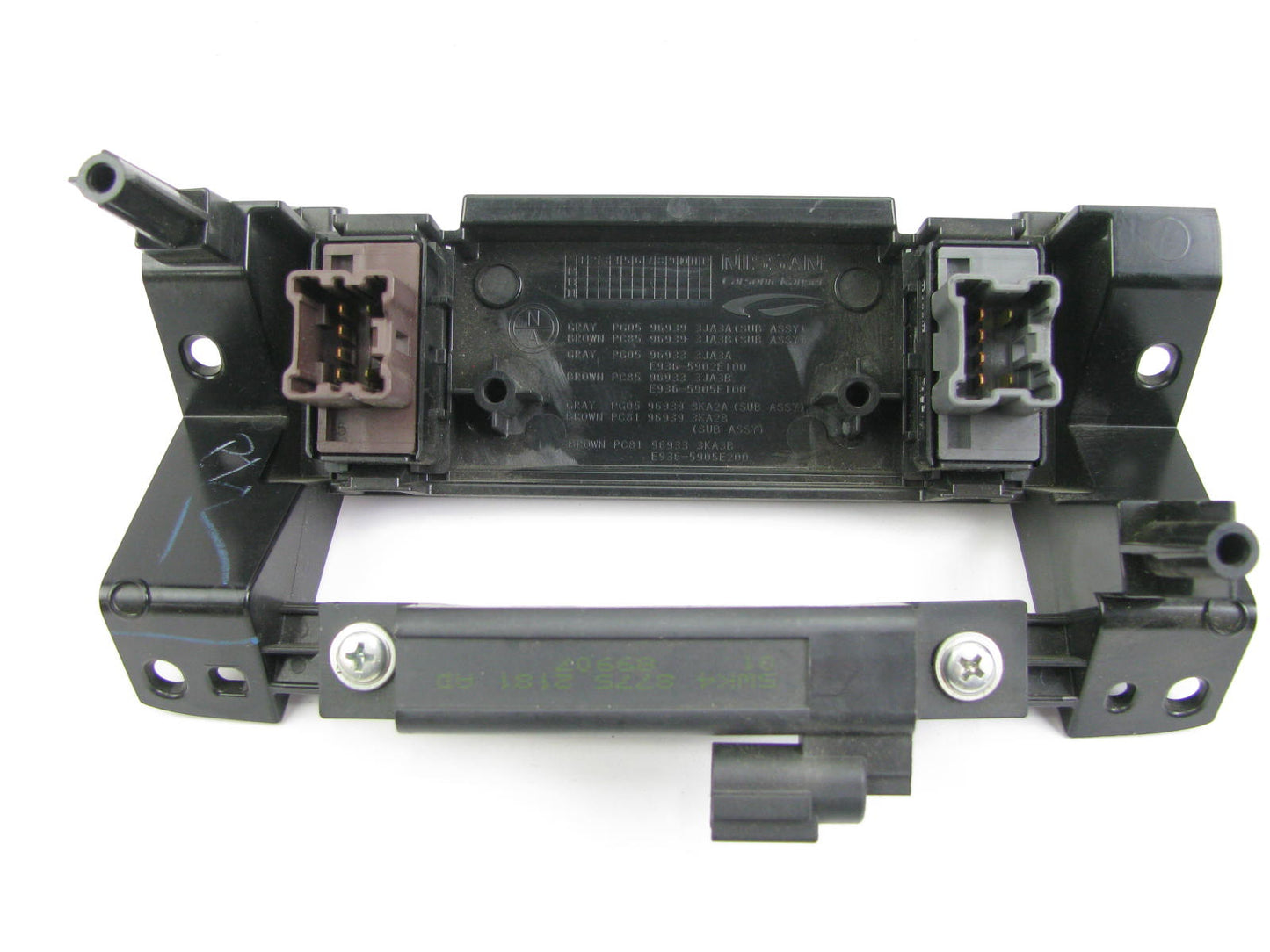 NEW UNBOXD 2nd Row Heated Seat Heater Switch Trim Panel OEM For 13-20 Pathfinder