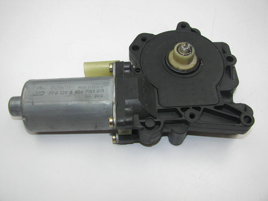 NEW - OUT OF BOX FORD 96BB-14553-AA-MOTOR Power Window Motor Front Right