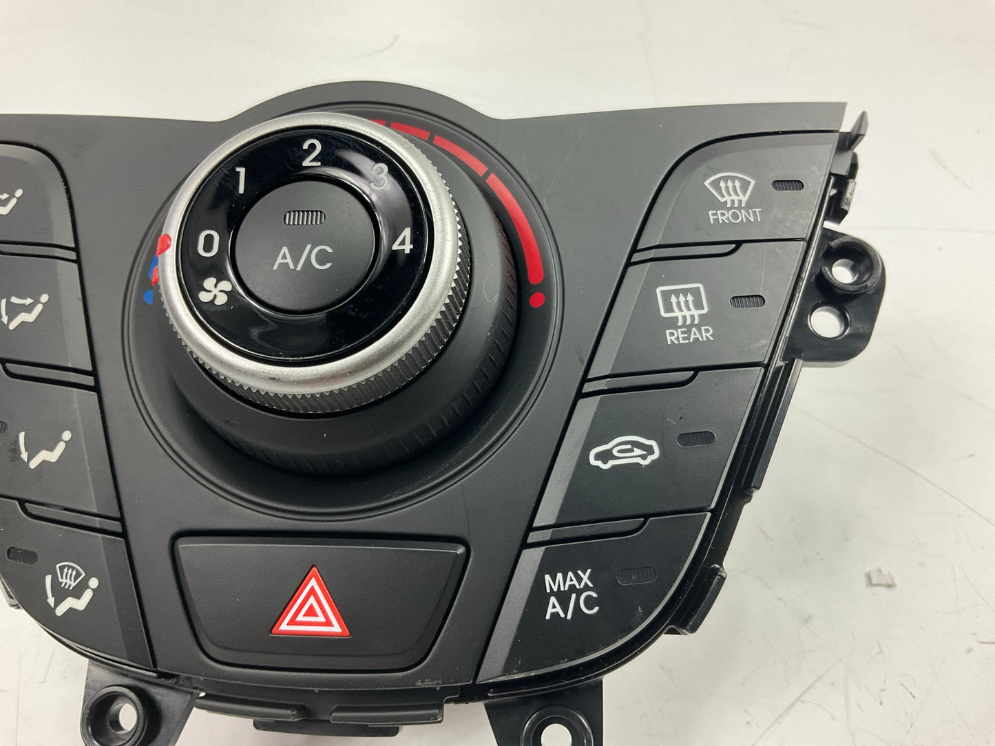 NEW OUT OF BOX - OEM A/C Heater Control Switch Panel OEM For Hyundai 97250-2V010