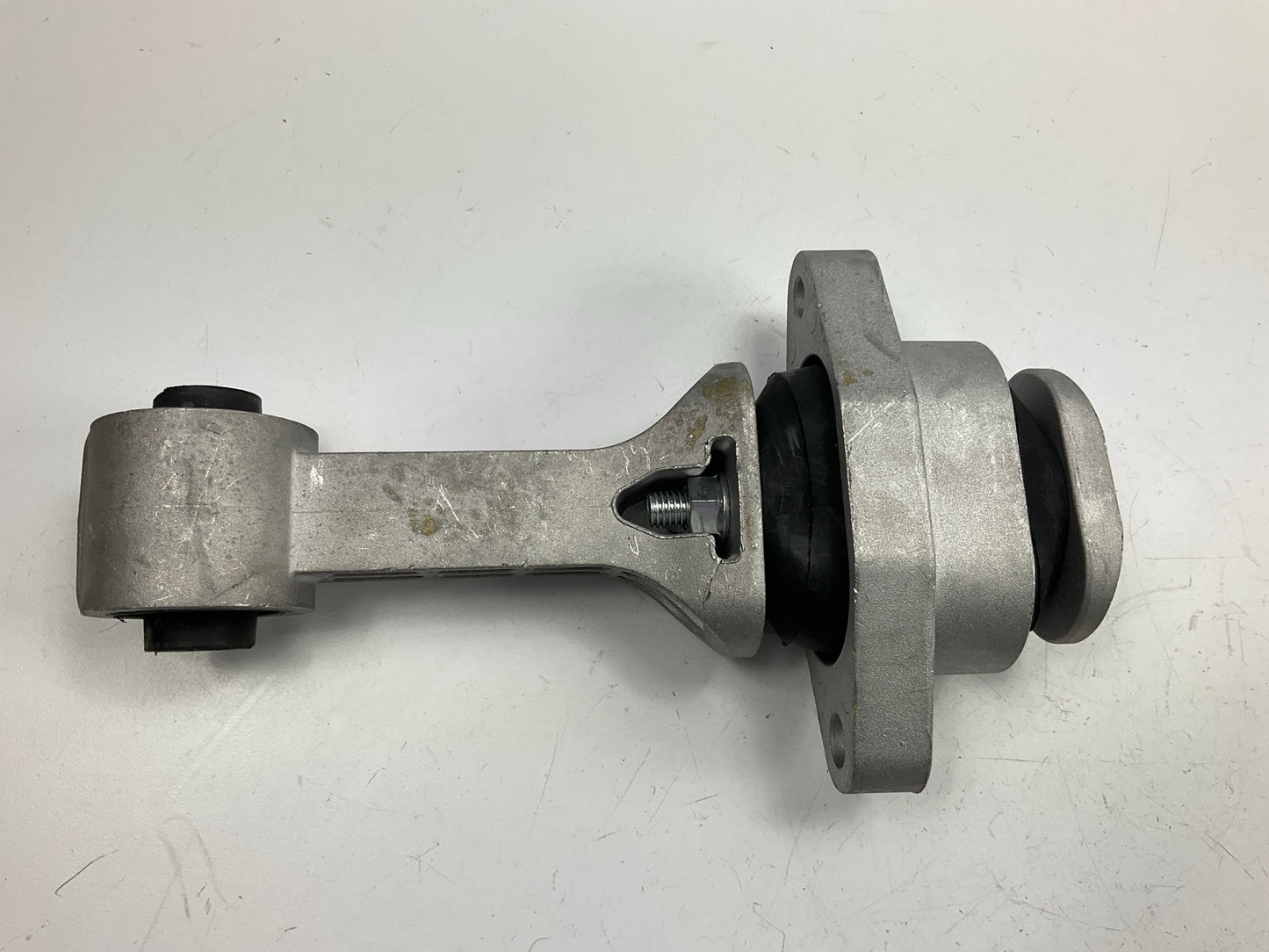 NEW - OUT OF BOX 9761 Front Lower Engine Torque Strut Mount