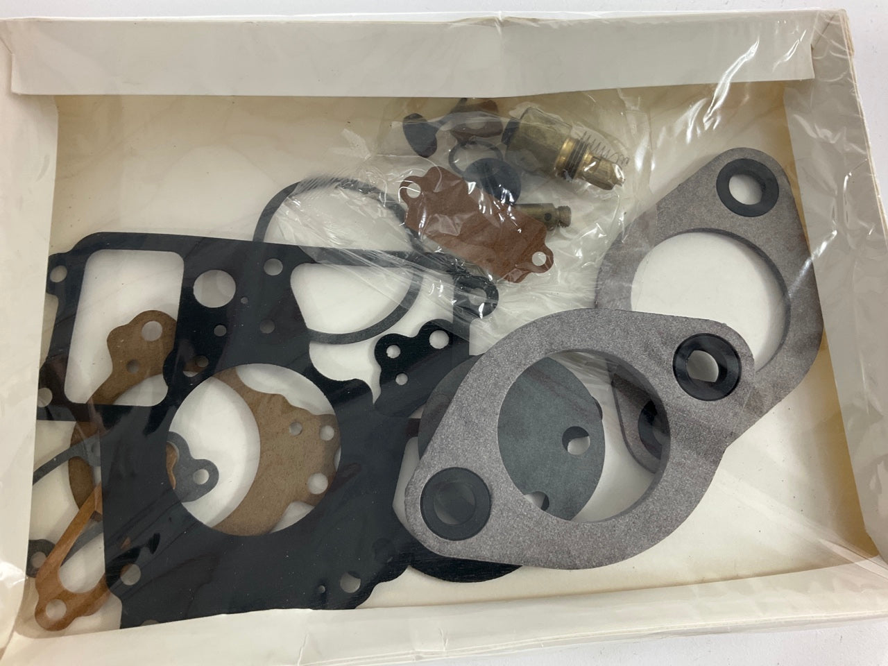 WHITE BOX 978BS Carburetor Rebuild Kit - Holley 1946