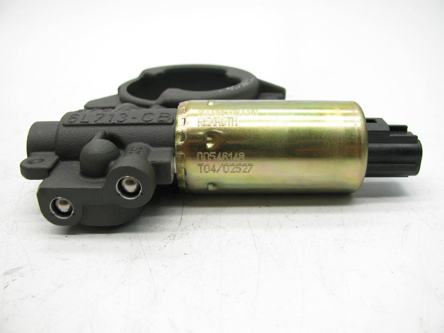 NEW OUT OF BOX OEM Ford 978M-6L713-CB Variable Timing Solenoid 98-03 Escort 2.0L