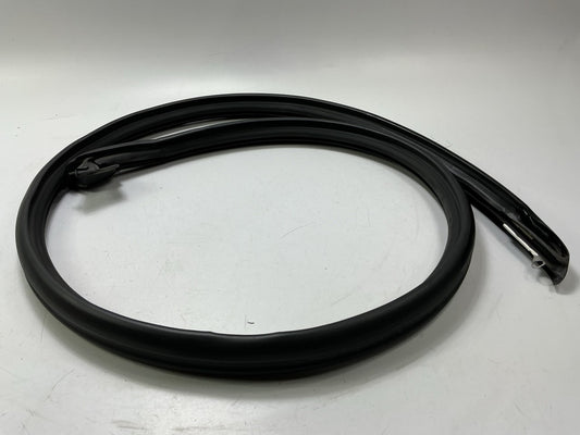 NEW UNBAGGED OEM Right Door Lower Weatherstrip Seal For 97-04 Boxster 9865379020