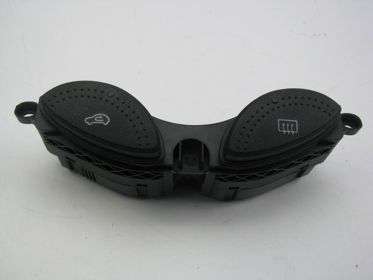 NEW - OUT OF BOX 98AG-18C621-AG Rear Window Defroster Switch 2000-04 Ford Focus