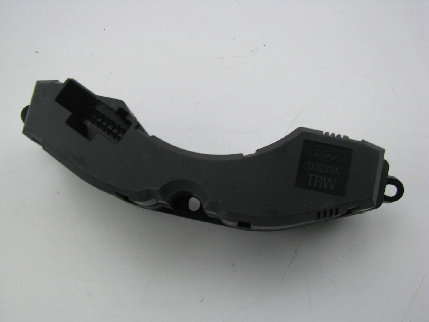 NEW - OUT OF BOX 98AG-18C621-AG Rear Window Defroster Switch 2000-04 Ford Focus
