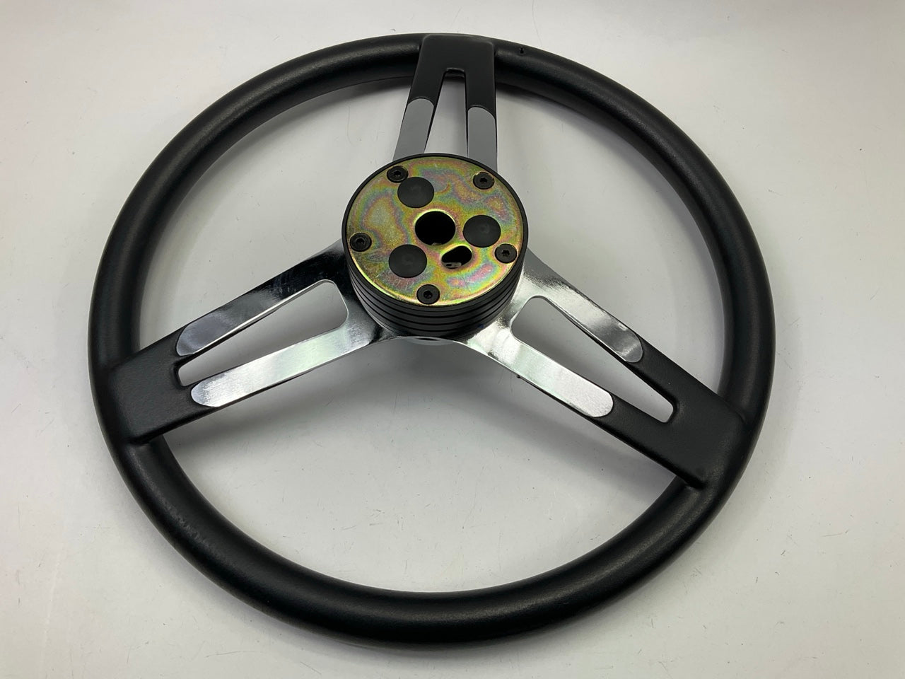 NEW UNBOXED Grant 990 Classic 5 Steering Wheel - 14.5'' Diameter, 2-3/4'' Dish