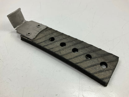NEW UNBOXED 9944 Universal Exhaust Hanger, 8'' X 2'' X 11/32'' Support Rubber Strap