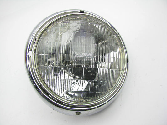 NEW - OUT OF BOX - 998972 Headlight Head Light Lamp  Assy. 1972-86 CJ5, CJ6, CJ7
