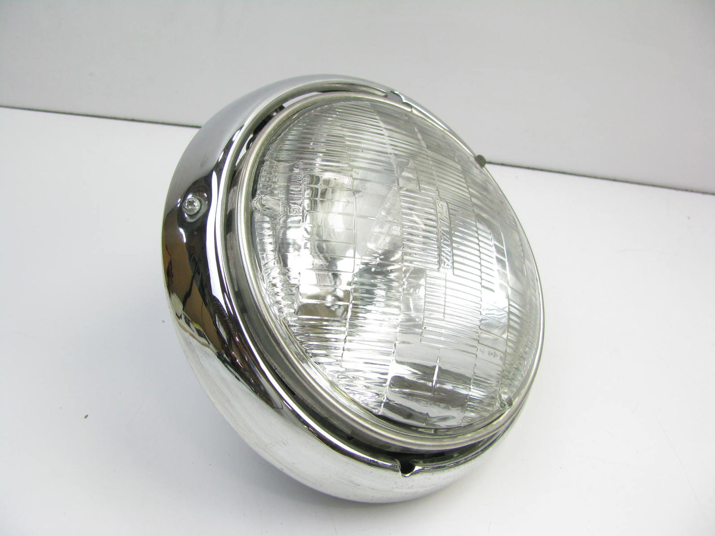NEW - OUT OF BOX - 998972 Headlight Head Light Lamp  Assy. 1972-86 CJ5, CJ6, CJ7