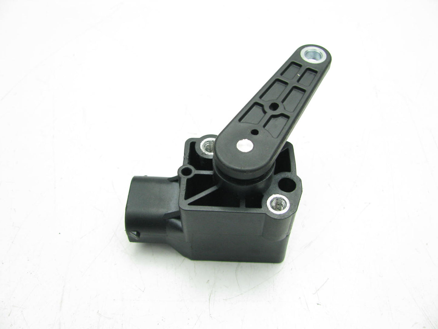 NEW - OUT OF BOX - OEM MERCEDES A0105427717 Suspension Height Level Sensor