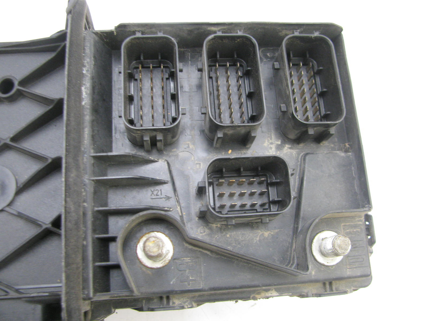 USED A06-75981-000 Fuse Box Power Distribution Module SAM Freightliner Cascadia