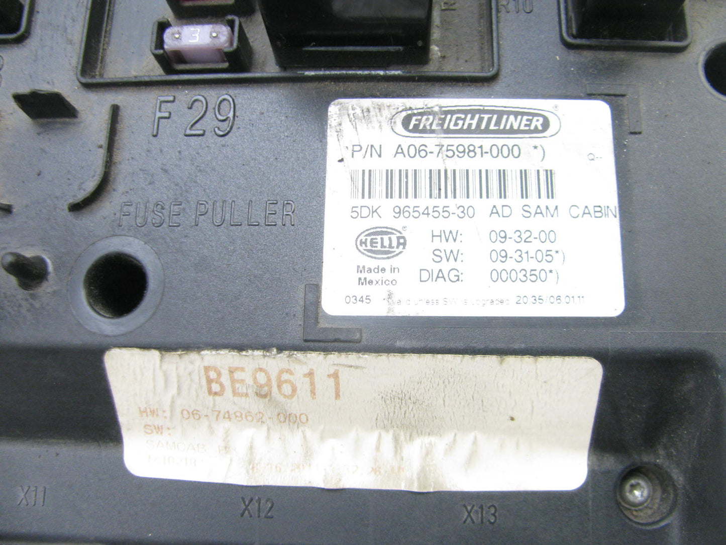 USED A06-75981-000 Fuse Box Power Distribution Module SAM Freightliner Cascadia