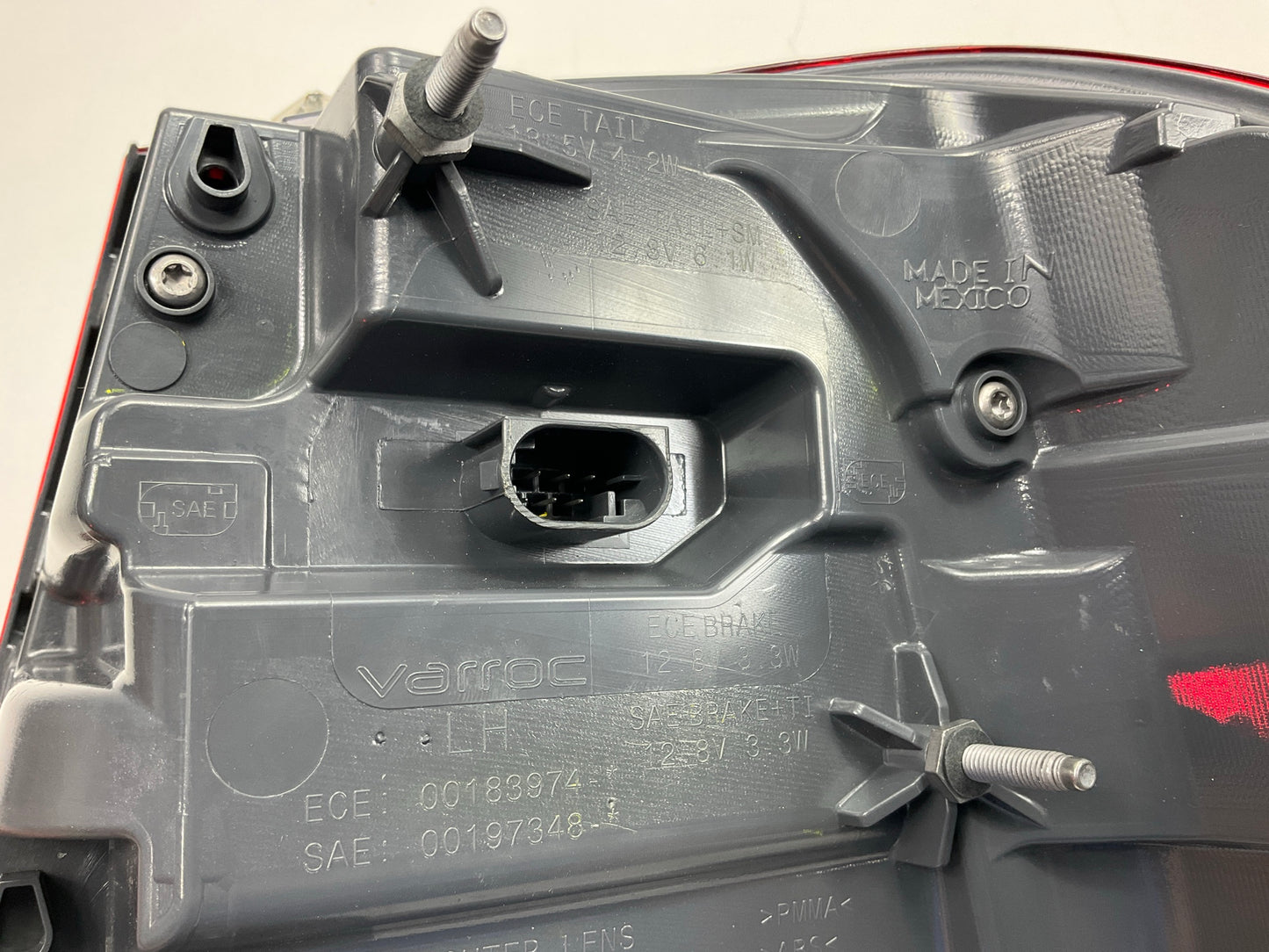 NEW DAMAGED OEM Mercedes Rear Left Tail Light Lamp 2011-2019 W166 A1669065601