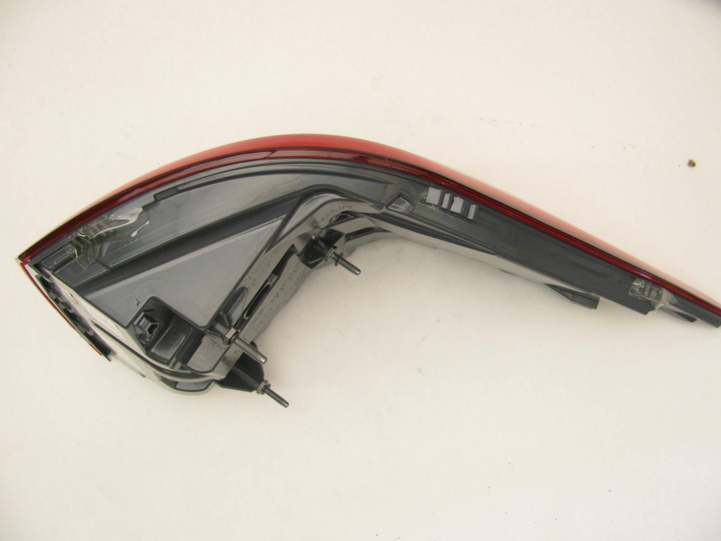 NEW UNBOXD OEM Left Rear Outer Tail Light Lamp For 16-18 Mercedes-Benz GLE Class