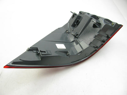 NEW UNBOXED OEM Right LED Tail Light Lamp A1669065801-005 For 16-18 Mercedes GLE