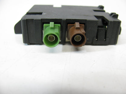 NEW OUT OF BOX OEM Radio Antenna Control Module Amplifier Mercedes A2059058001