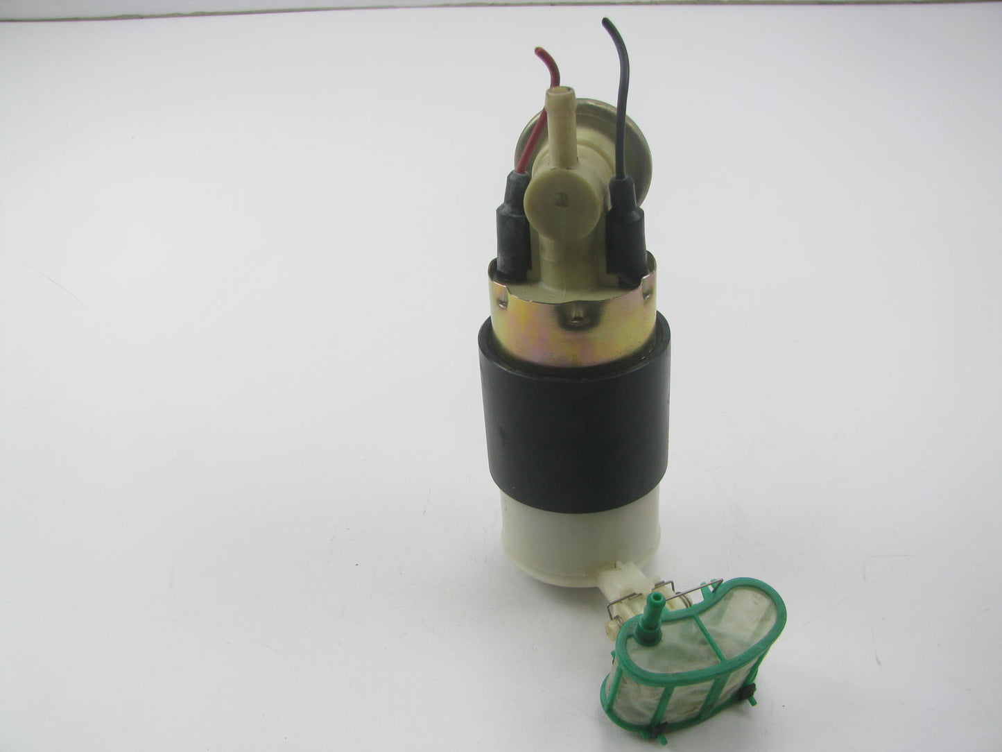 NEW - OUT OF BOX JECS Electric Fuel Pump W/ Strainer A42-622077