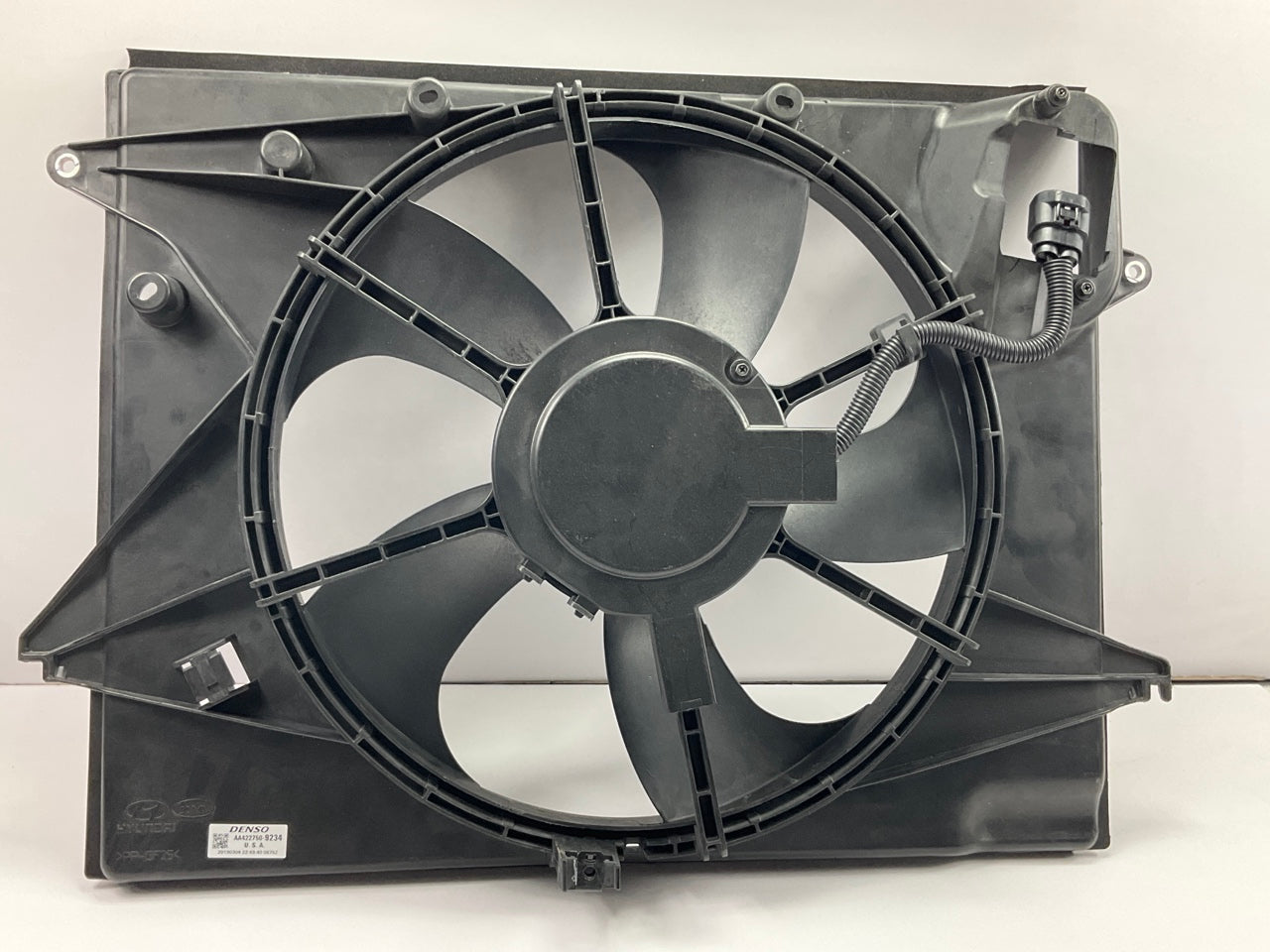 NEW UNBOXED OEM Denso Radiator A/C Condenser Cooling Fan For 15-17 Sonata 2.4L