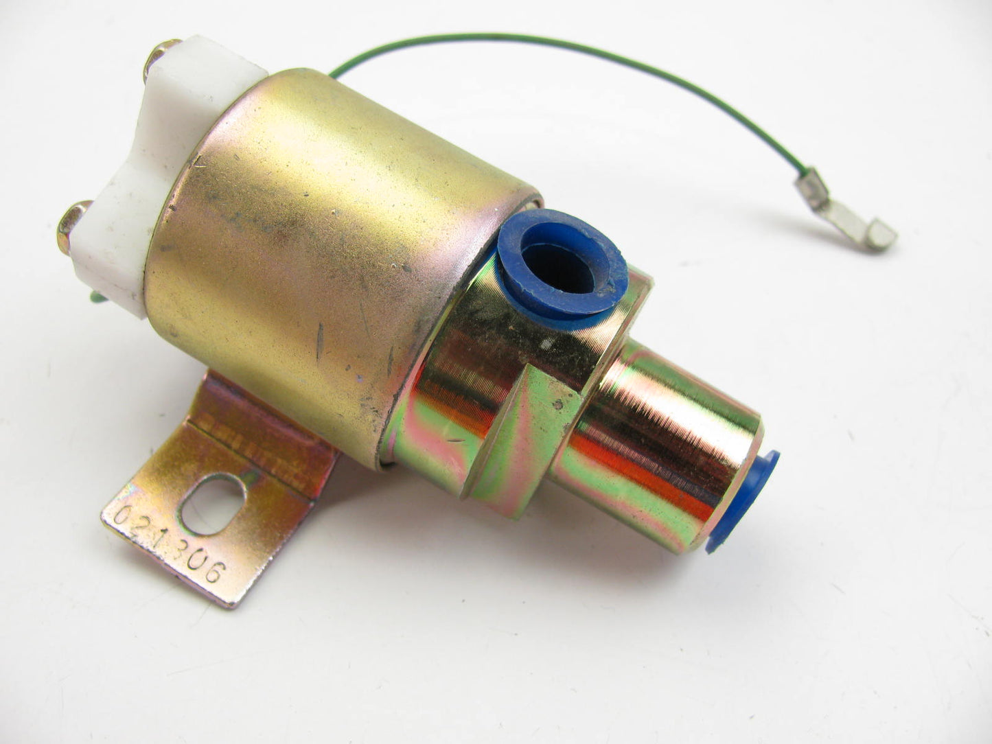 NEW - OUT OF BOX - Wagner A131506 Air Solenoid Valve 2-speed Shift AC-67929