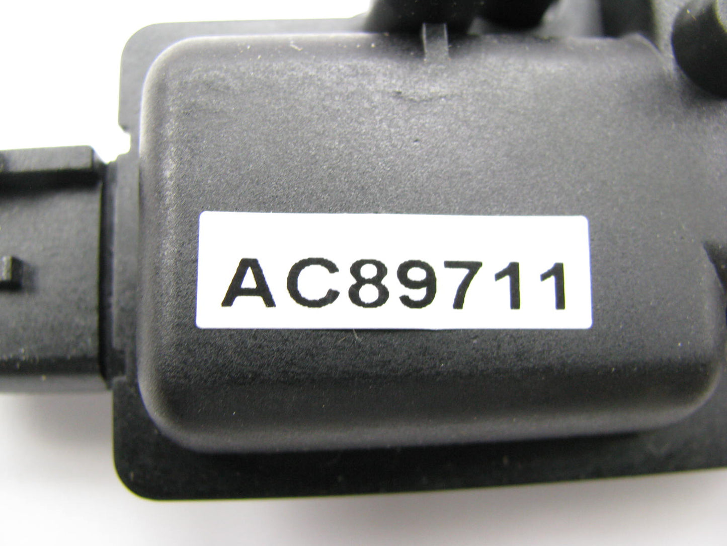 NEW - OUT OF BOX AC89711 Door Lock Actuator - Rear Left / Right