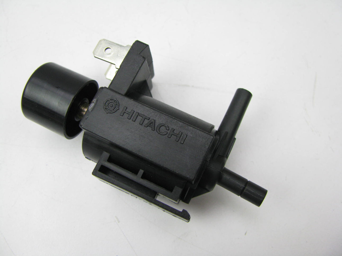 NEW OUT OF BOX - Hitachi AESA127-10 EGR Vacuum Valve Solenoid E56518741
