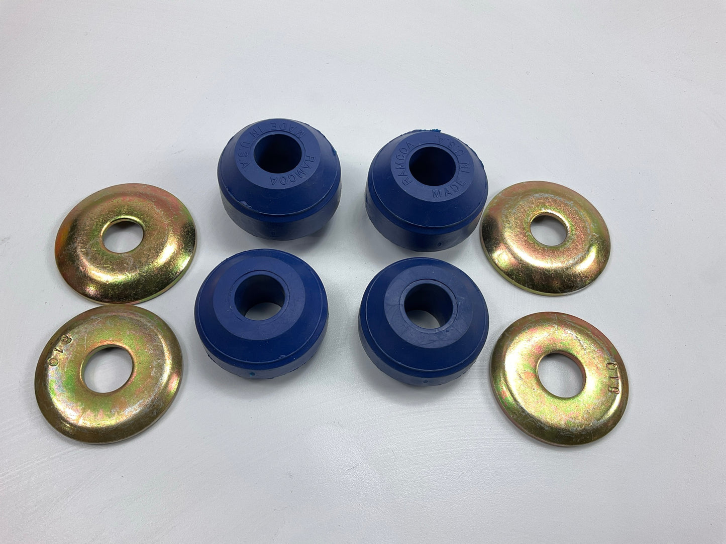 NEW - UNBOXED AXXK8768 Suspension Strut Rod Bushing Kit For 95-98 Ford Windstar