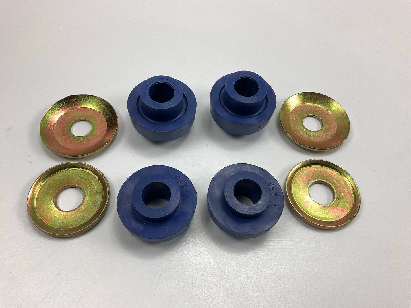 NEW - UNBOXED AXXK8768 Suspension Strut Rod Bushing Kit For 95-98 Ford Windstar